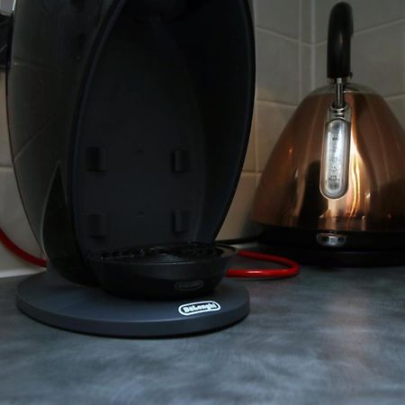 Centrally Located Spacious 2Br | Cohost Partners カーディフ エクステリア 写真