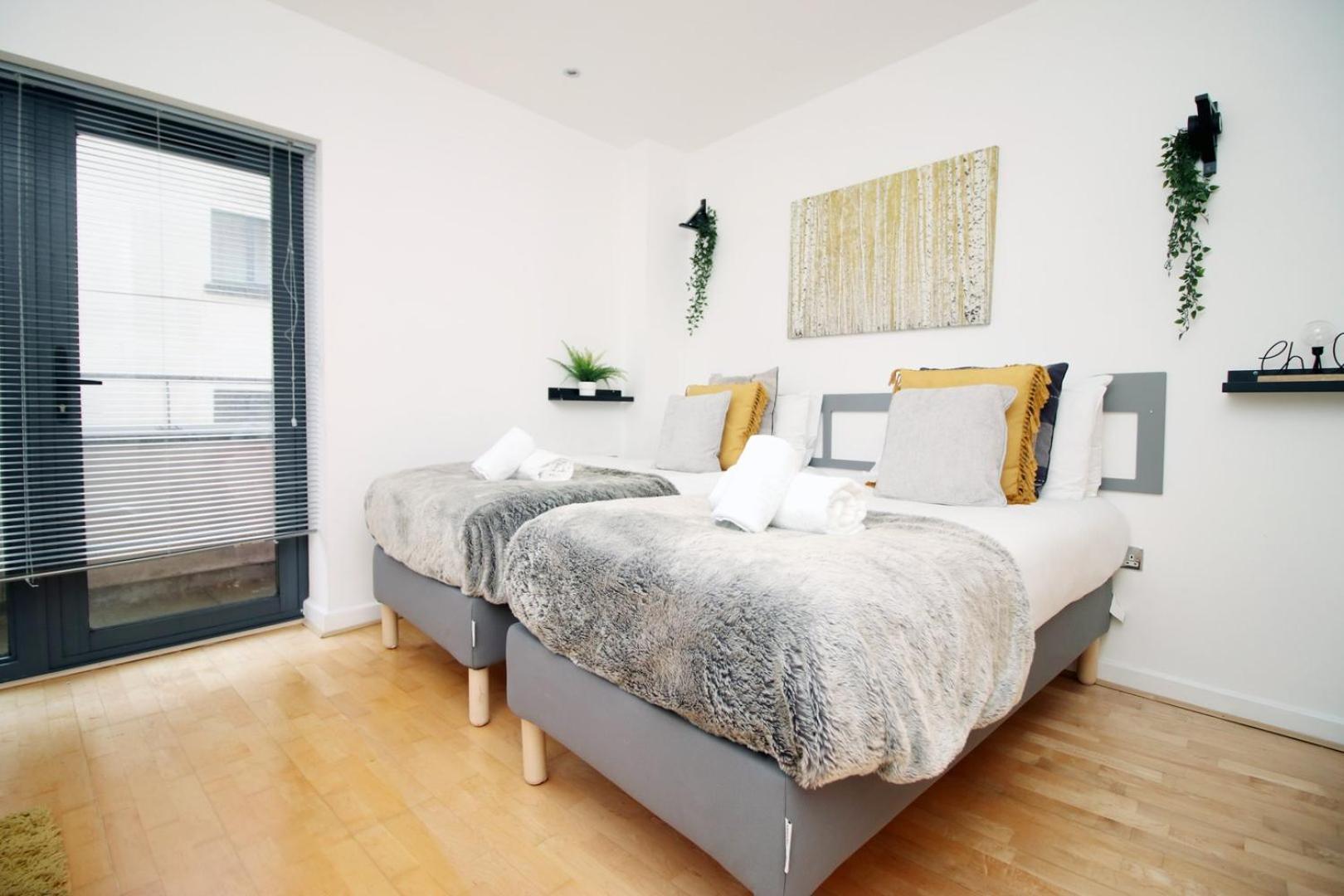 Centrally Located Spacious 2Br | Cohost Partners カーディフ エクステリア 写真