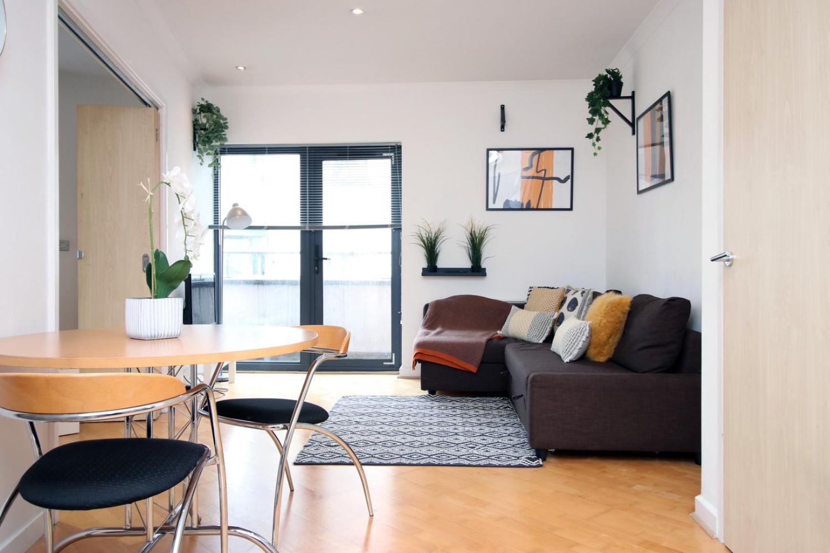 Centrally Located Spacious 2Br | Cohost Partners カーディフ エクステリア 写真