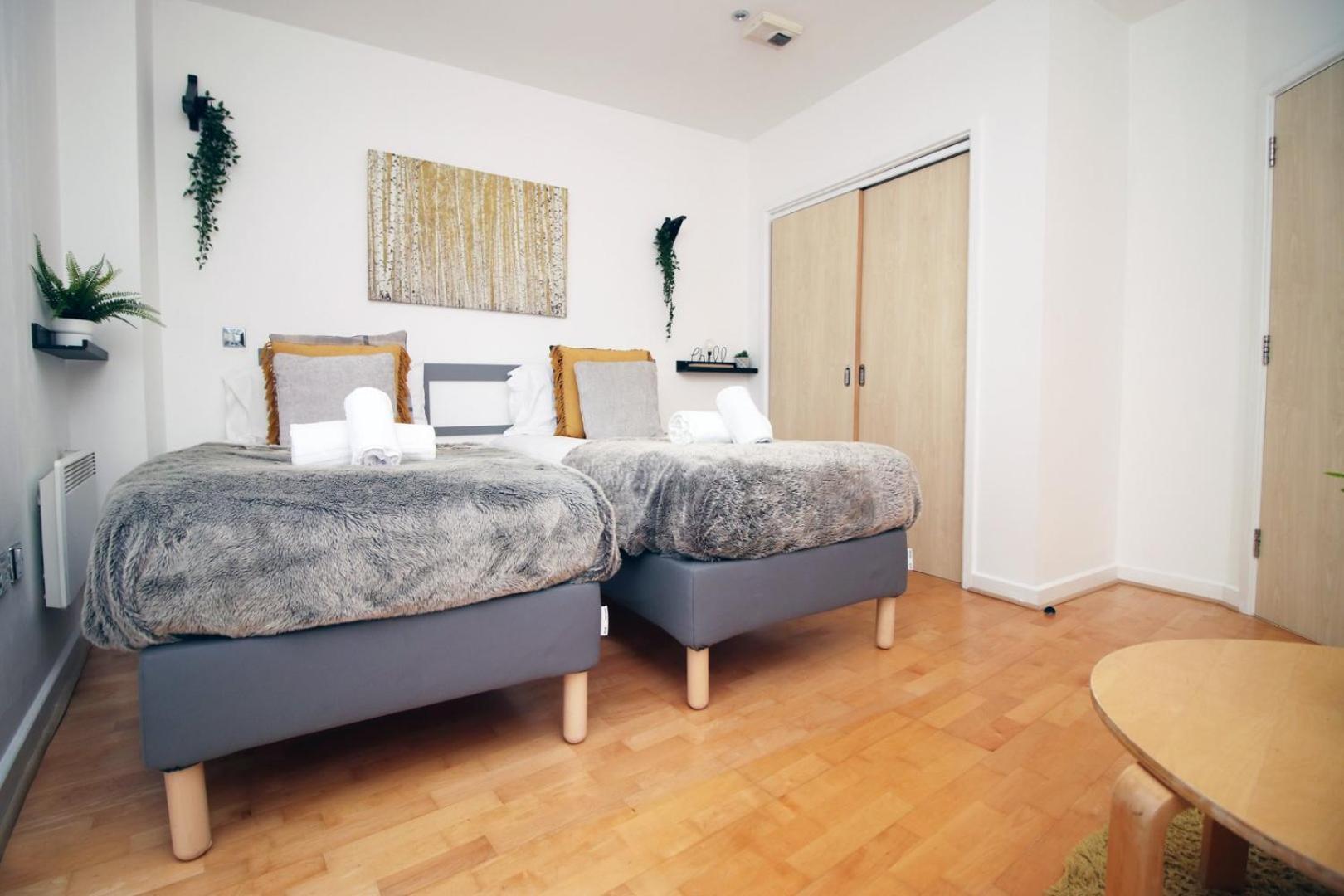 Centrally Located Spacious 2Br | Cohost Partners カーディフ エクステリア 写真