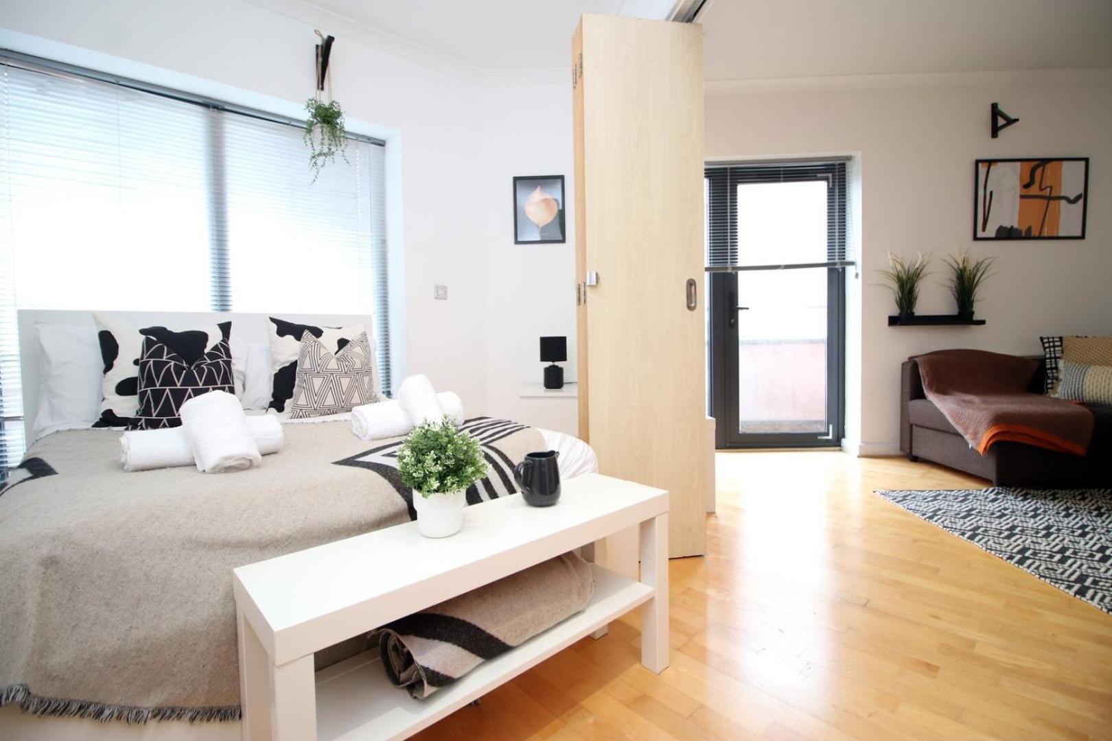 Centrally Located Spacious 2Br | Cohost Partners カーディフ エクステリア 写真