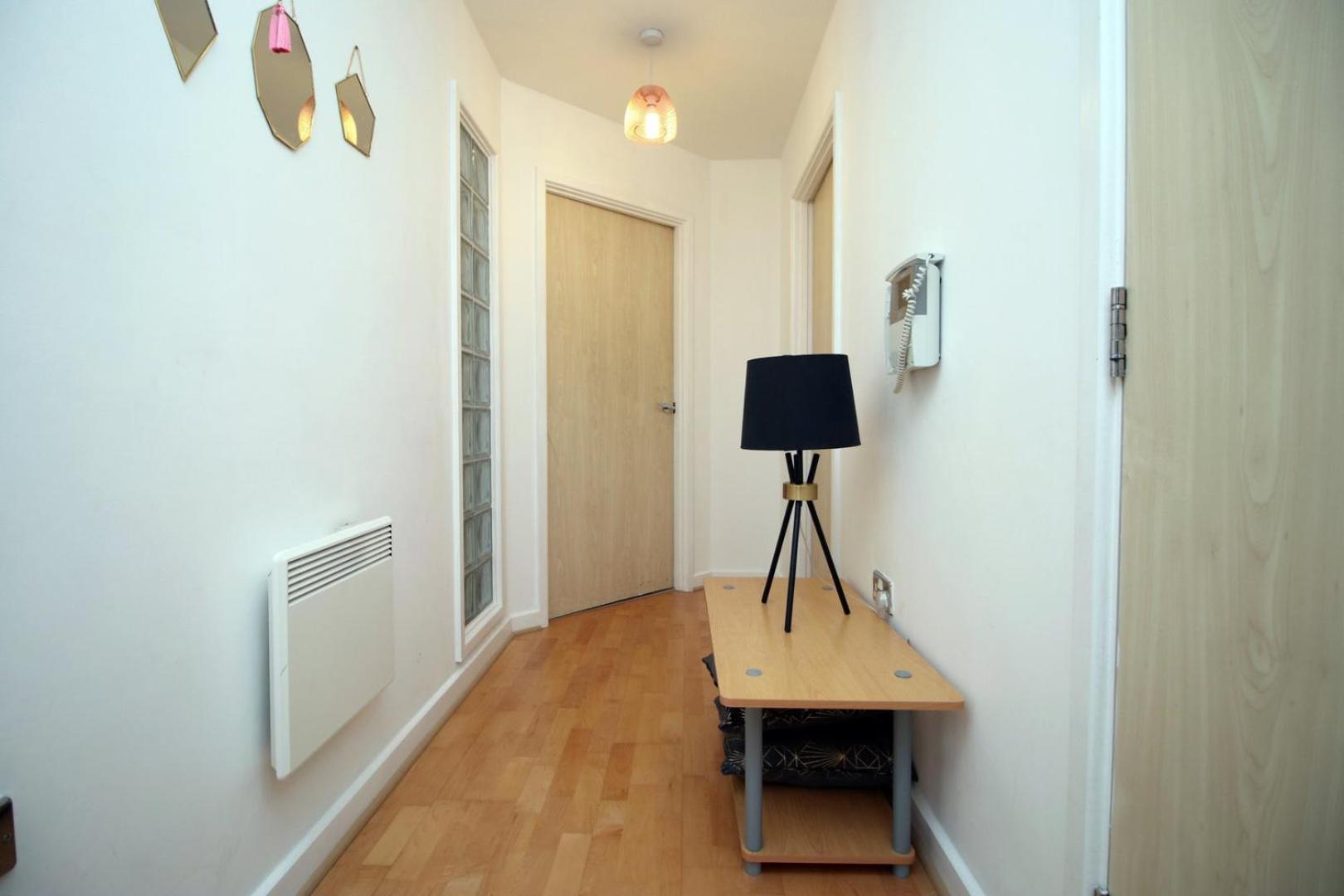 Centrally Located Spacious 2Br | Cohost Partners カーディフ エクステリア 写真